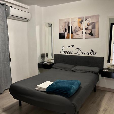 Mesones 10 Suites กรานาดา ภายนอก รูปภาพ
